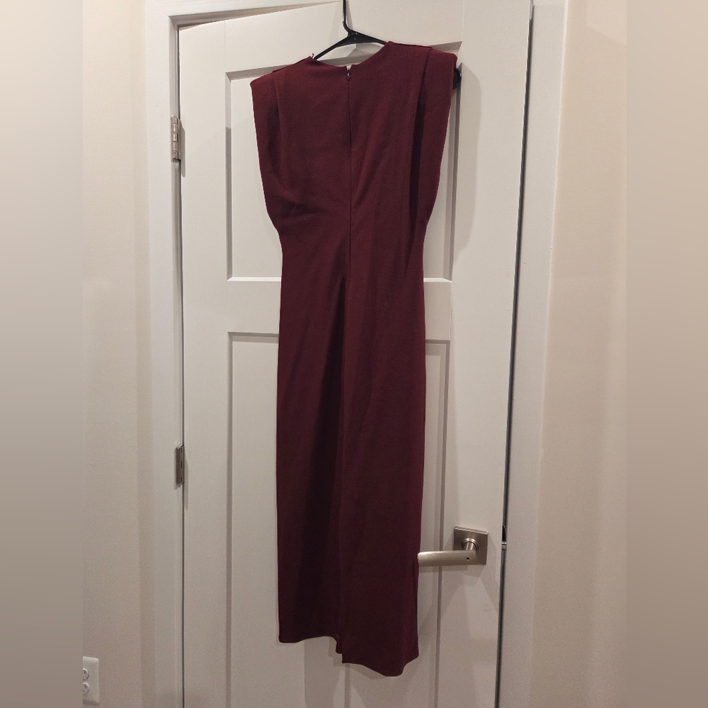 Zara Elegant Burgundy Sleeveless Dress
